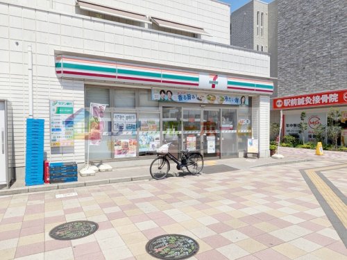 コンビニ　セブン-イレブン 鶴瀬駅東口店（コンビニ）まで115m