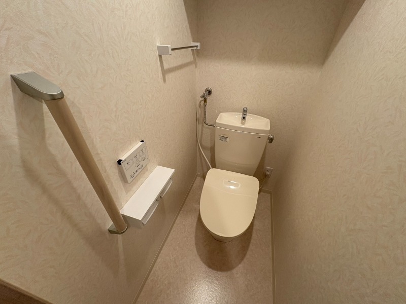 トイレ　トイレです。ウォシュレット付を探している方、おすすめです！