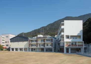 小学校　大里柳小学校（小学校）まで900m