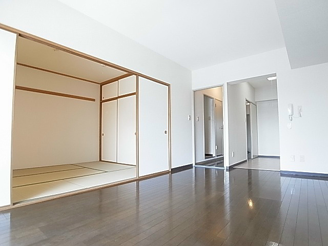 居室・リビング　同一物件参考写真