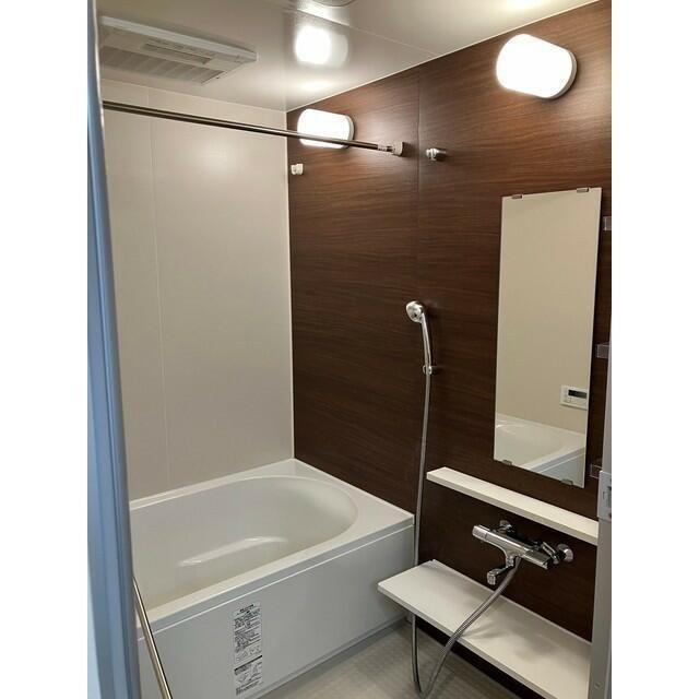バス・シャワールーム　写真は同タイプ住居です。