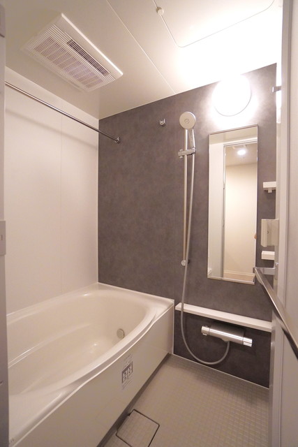 バス・シャワールーム　※写真は同タイプ住戸です。