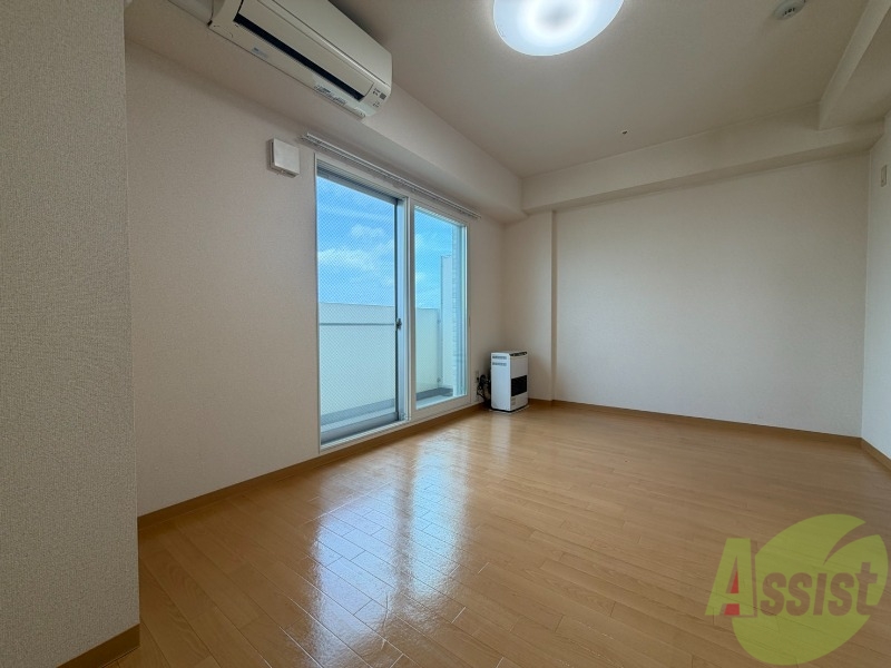 居室・リビング　広くてキレイなお部屋が広がっていて、充実した生活が送れそう。