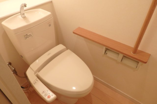 トイレ　別部屋参考写真