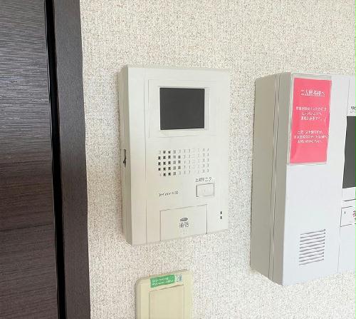 セキュリティ　モニター付きインターホン