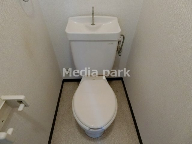 トイレ　同物件別のお部屋の写真です。参考写真です。