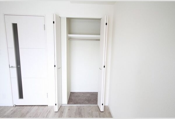 収納　※写真は同じマンションの違う部屋のものになります。