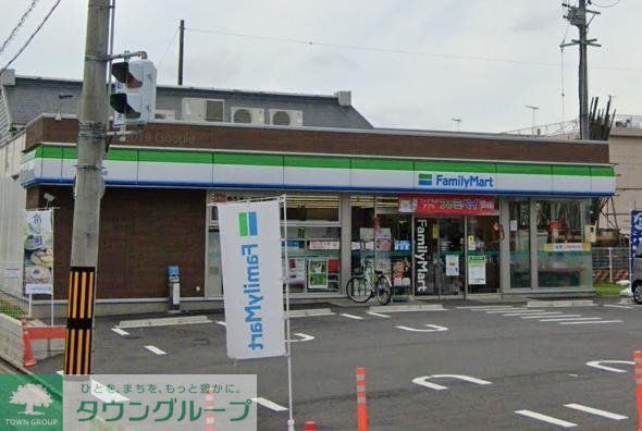 コンビニ　ファミリーマート千成西店（コンビニ）まで90m