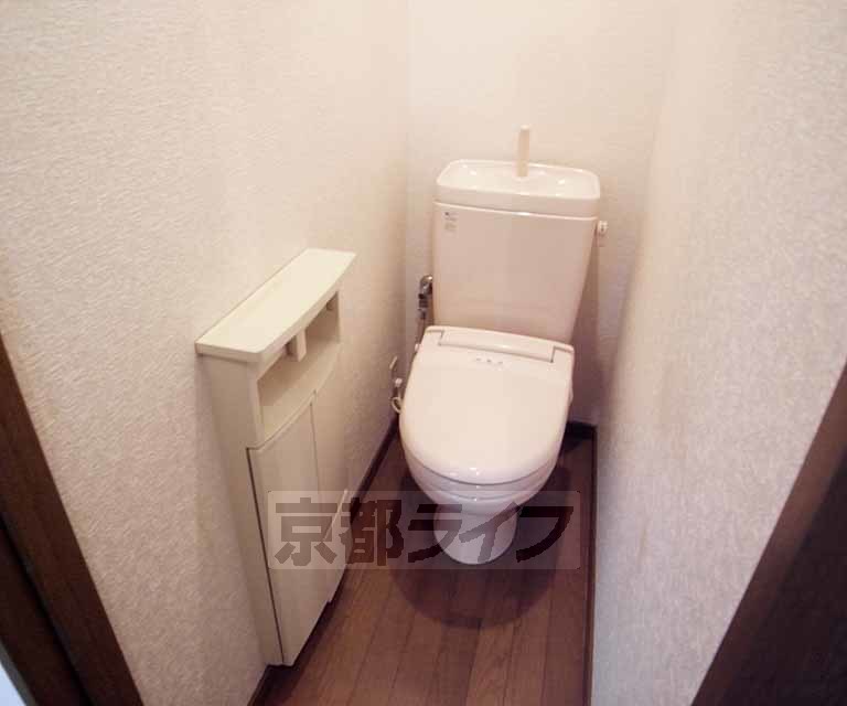 トイレ　プティ収納付き！