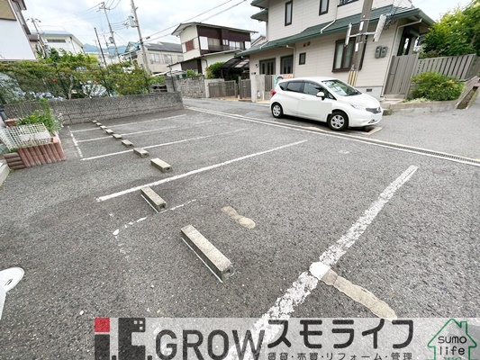駐車場　広々とした駐車場です
