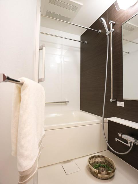 バス・シャワールーム　※写真は同タイプ住戸です。