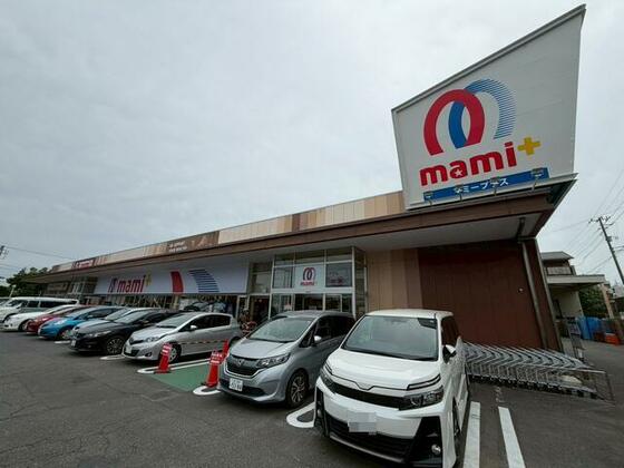 ショッピングセンター　マミーマートあけぼの店（ショッピングセンター）まで588m