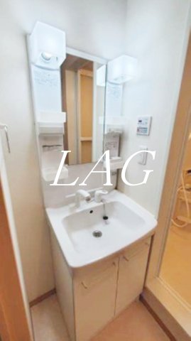 洗面設備　独立洗面台です。