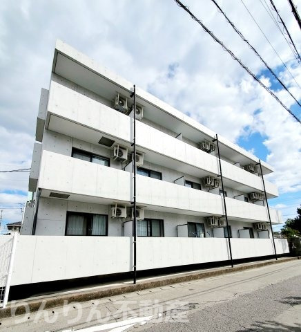 建物外観　外観は落ち着いています