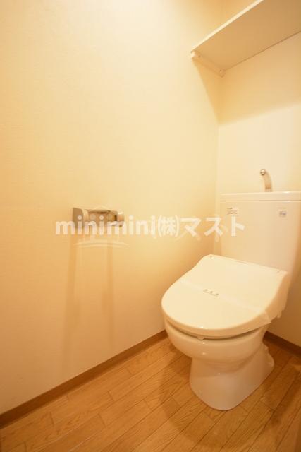レフィナード恵美須のトイレ写真