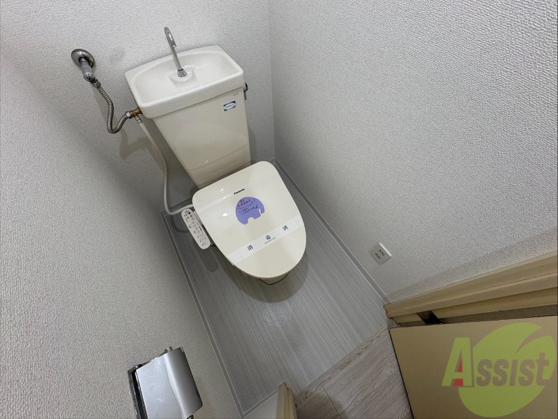 トイレ　こちらはトイレです。清潔感があり、安心して使用できます。