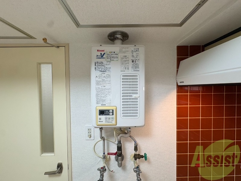 その他設備　ガス給湯器です。操作しやすいパネルになってます。