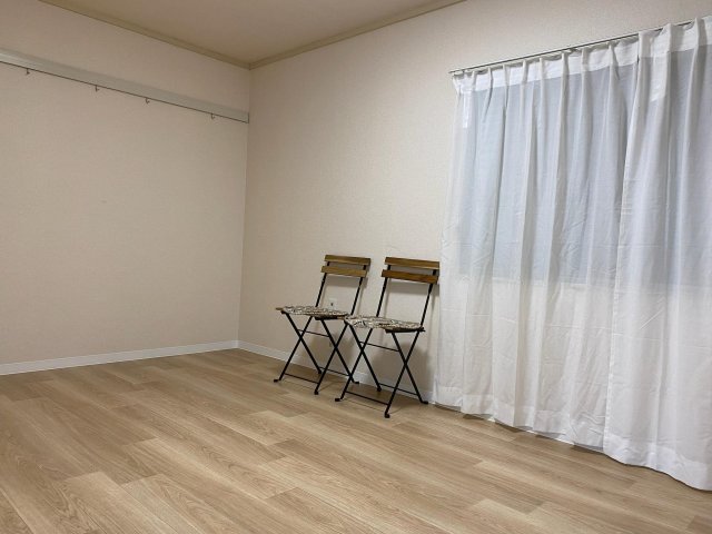 その他部屋・スペース　アイデア次第でLDK的な使い方も！開放感のある南面洋室