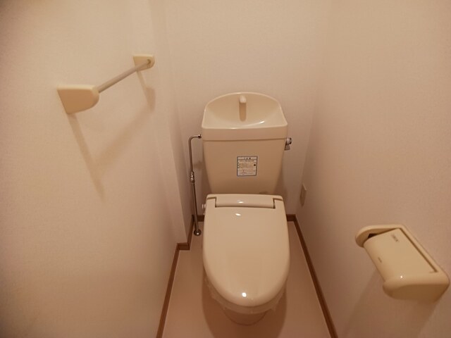 ＪＲ大糸線 梓橋駅 徒歩39分 2階建 築27年のトイレ写真