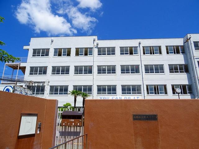 中学校　高槻市立川西中学校（中学校）まで769m
