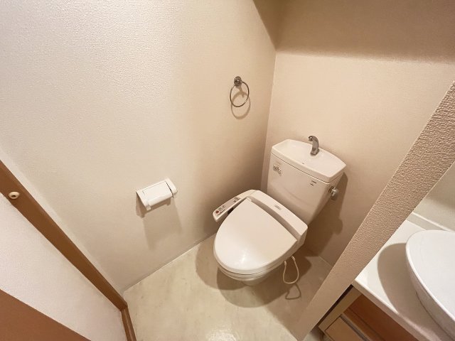 トイレ　シンプルで使いやすいトイレです