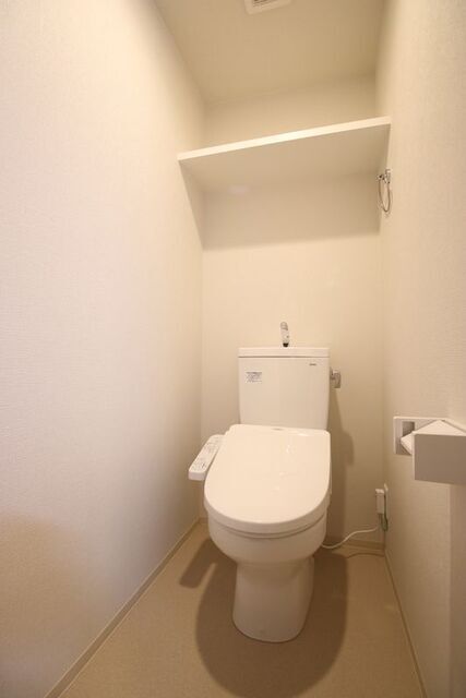 トイレ　※違う階のお部屋の参考写真です。