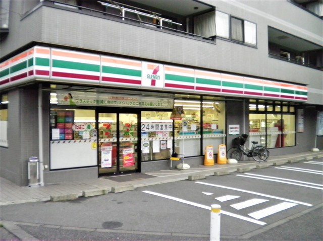コンビニ　セブンイレブン北区浮間２丁目店（コンビニ）まで40m