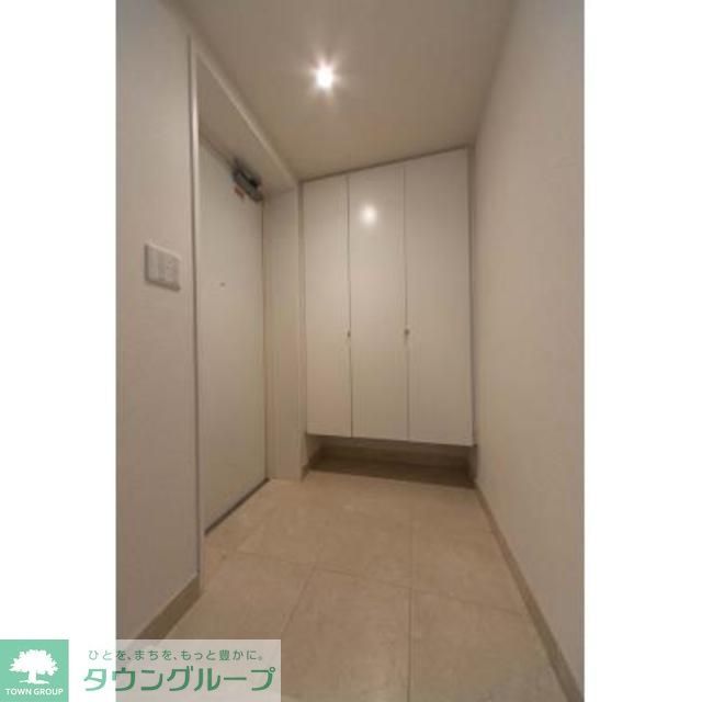 玄関　※写真は同タイプ住戸です。