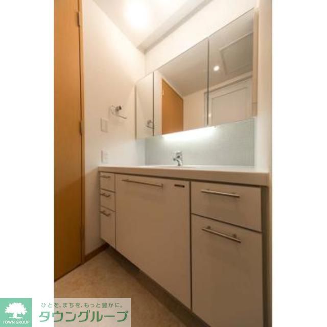 洗面設備　※写真は同タイプ住戸です。