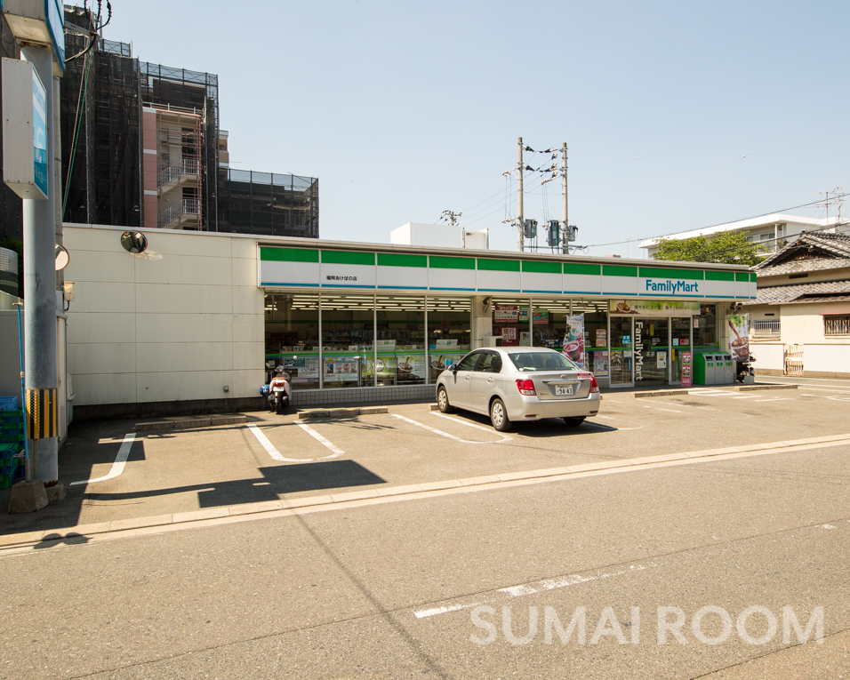 コンビニ　ファミリーマート福岡あけぼの店（コンビニ）まで450m