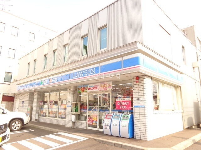 コンビニ　ローソン函館本町電車通店（コンビニ）まで176m