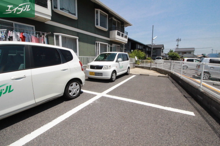 駐車場　駐車場