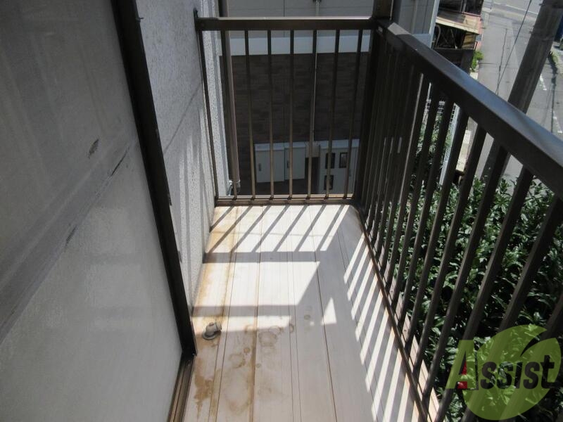 バルコニー　明るいバルコニー