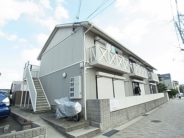 神戸市東灘区魚崎中町のアパートの建物外観