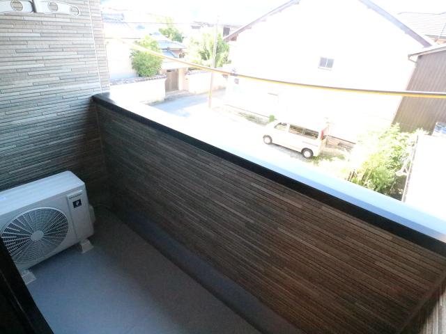 バルコニー　落ち着いた時間を過ごせるバルコニーです