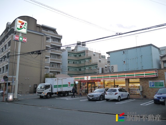 コンビニ　セブンイレブン福岡西新５丁目店（コンビニ）まで100m