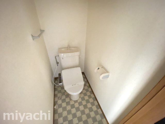 【徳島市川内町のマンションのトイレ】
