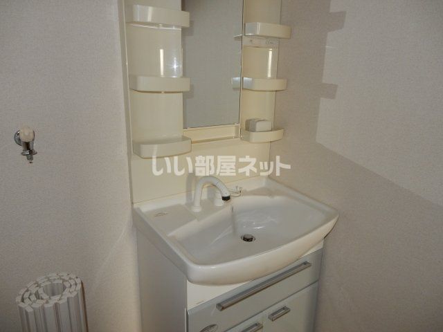 【三島市南町のマンションの洗面設備】
