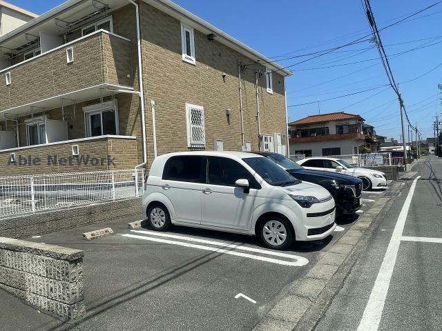 【アマービレの駐車場】