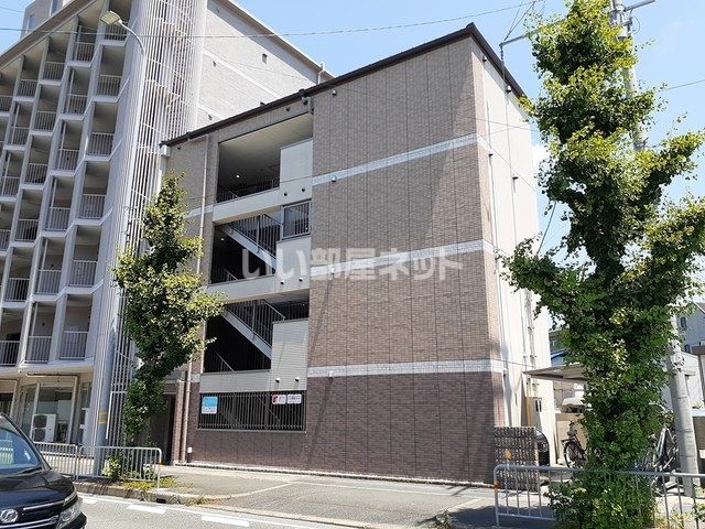 ジラソーレ　上桂の建物外観