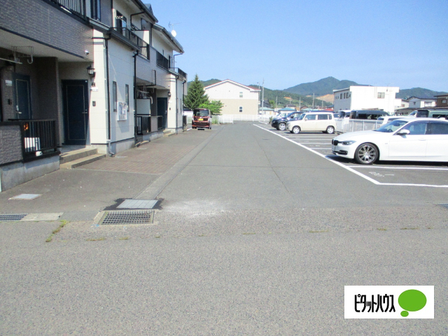 【ニューシティ藤澤Ｂ棟の駐車場】