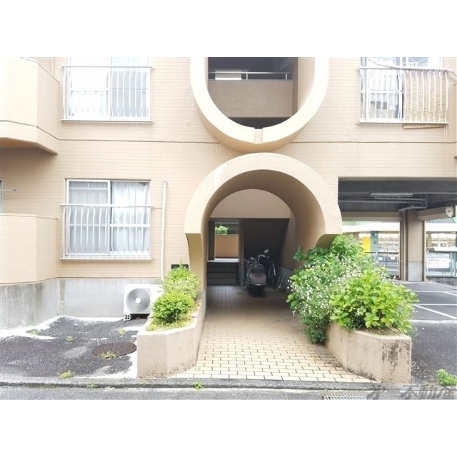 エントランス　エントランス