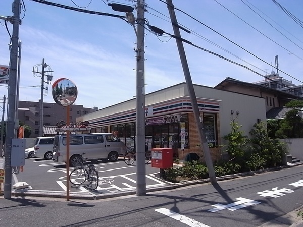 【江戸川区東葛西のアパートのコンビニ】