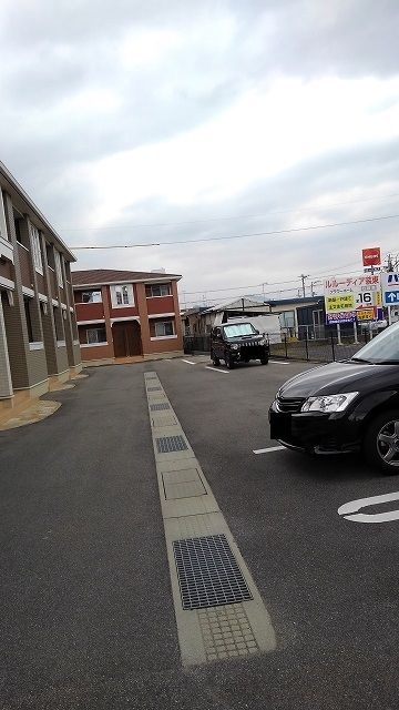 【岩国市装束町のアパートの駐車場】