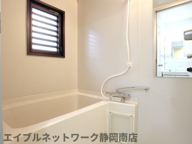 バス・シャワールーム　日々の疲れを癒すお風呂付です