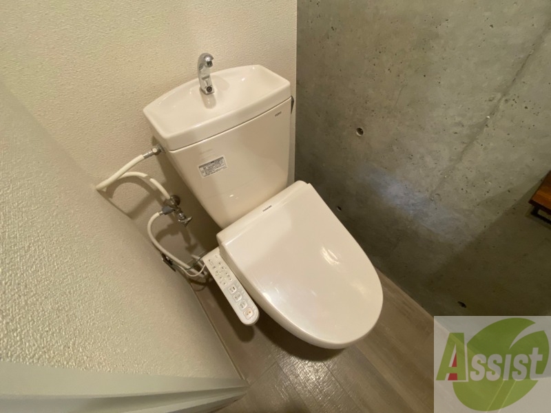 トイレ　ウォシュレット付きのトイレです。シャワートイレは日本の宝。