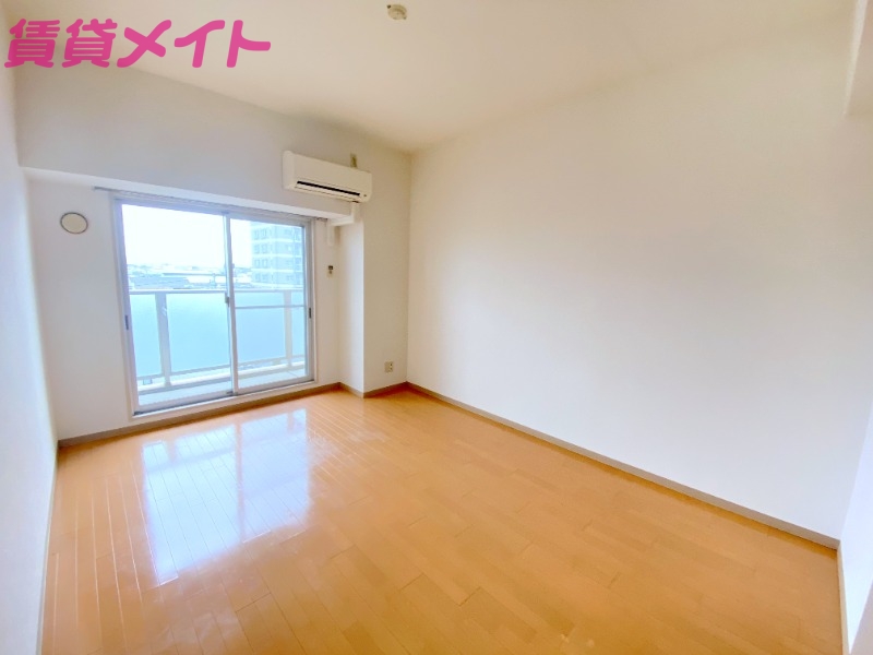 居室・リビング　同型参考写真