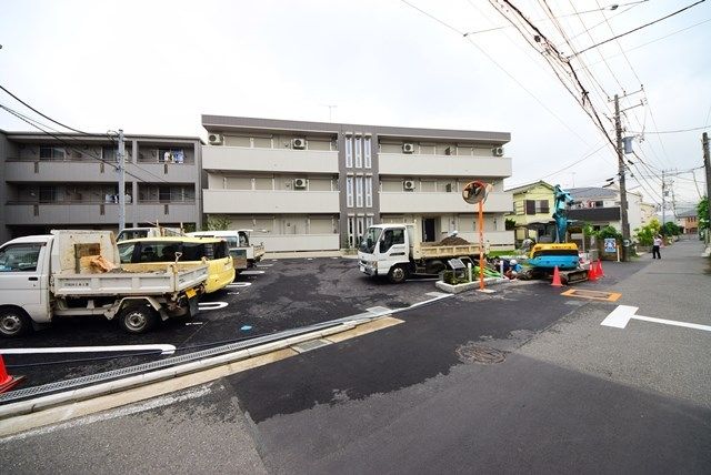 藤沢市鵠沼石上のアパートの建物外観