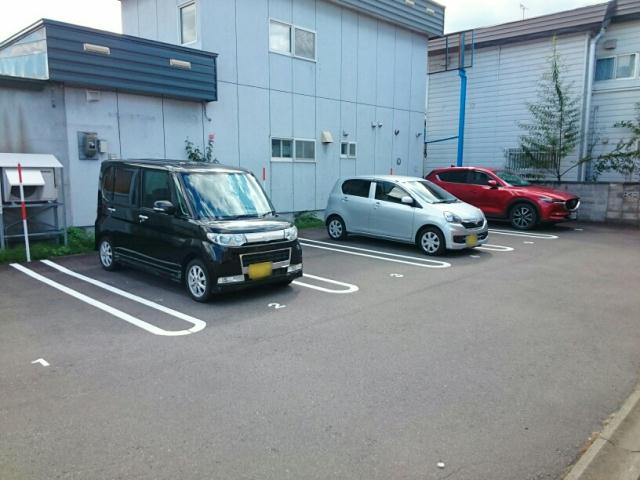 駐車場　駐車場