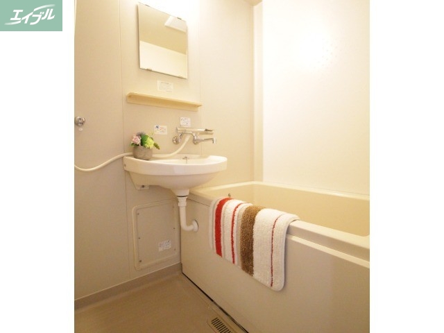 バス・シャワールーム　バスルーム